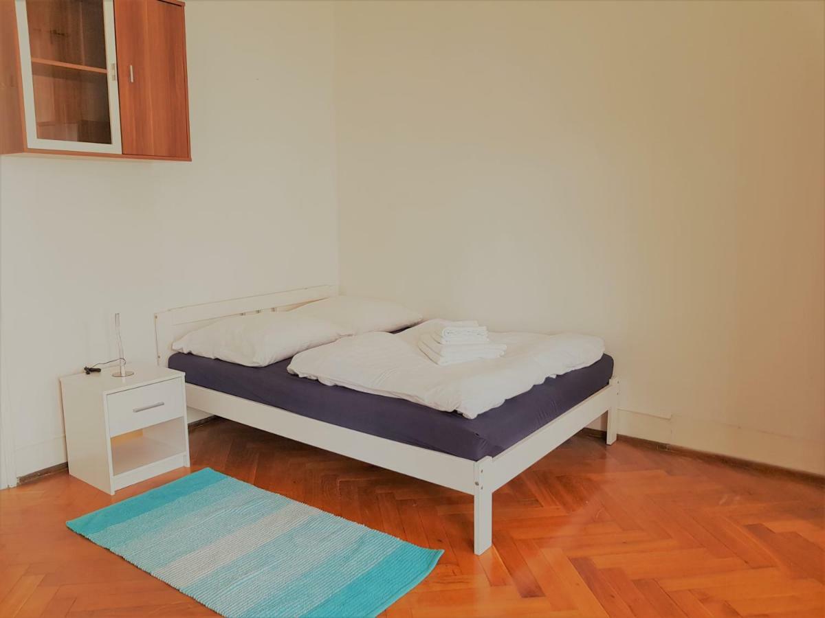 Senyu Apartment *